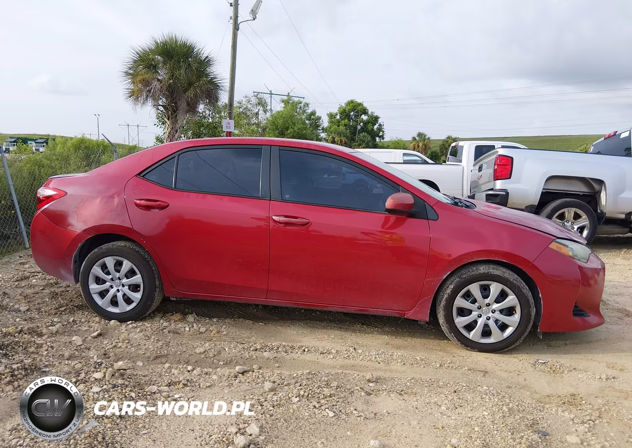 2017 Toyota Corolla Le VIN:2T1BURHE1HC752910 - 13