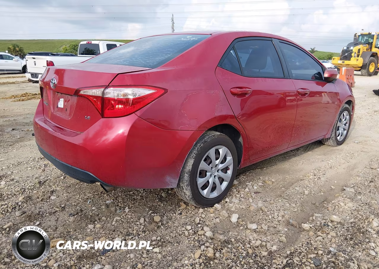 2017 Toyota Corolla Le VIN:2T1BURHE1HC752910 - 4