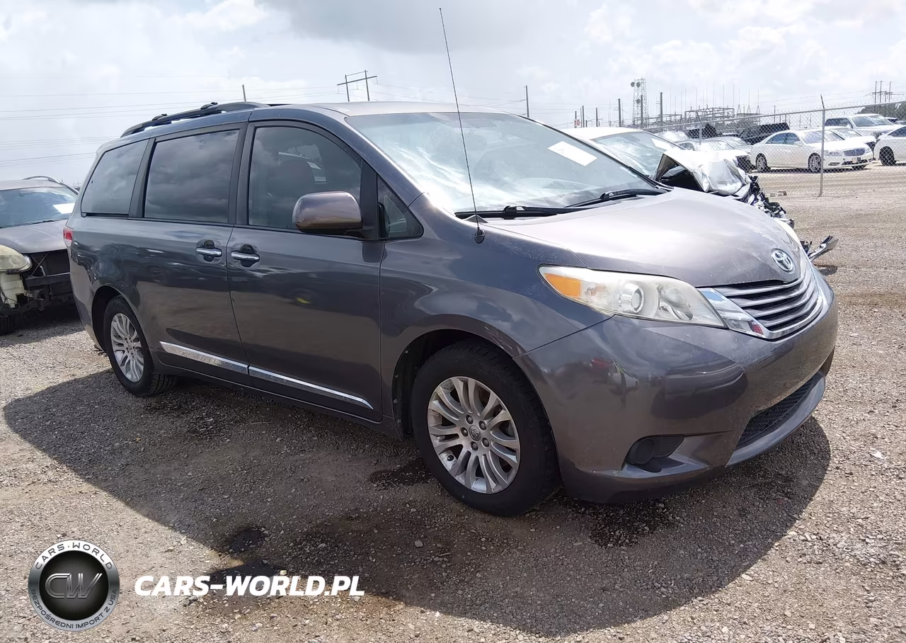 2014 Toyota Sienna Xle V6 8 Passenger – zdjęcie 1 z 12