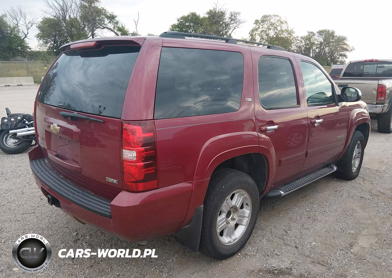 2007 Chevrolet Tahoe Lt VIN:1GNFK130X7R420447 - 4