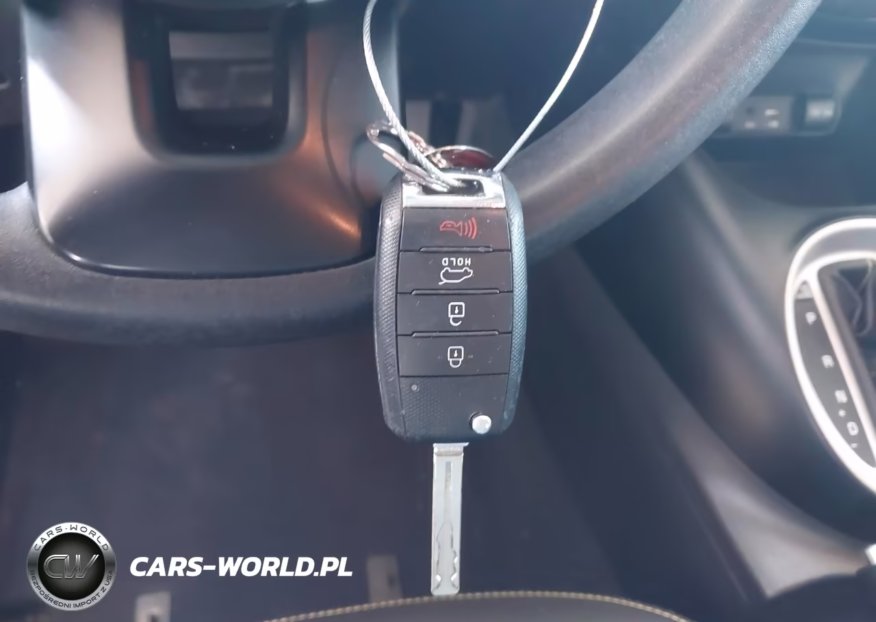 2016 Kia Soul + VIN:KNDJP3A55G7407616 - 11