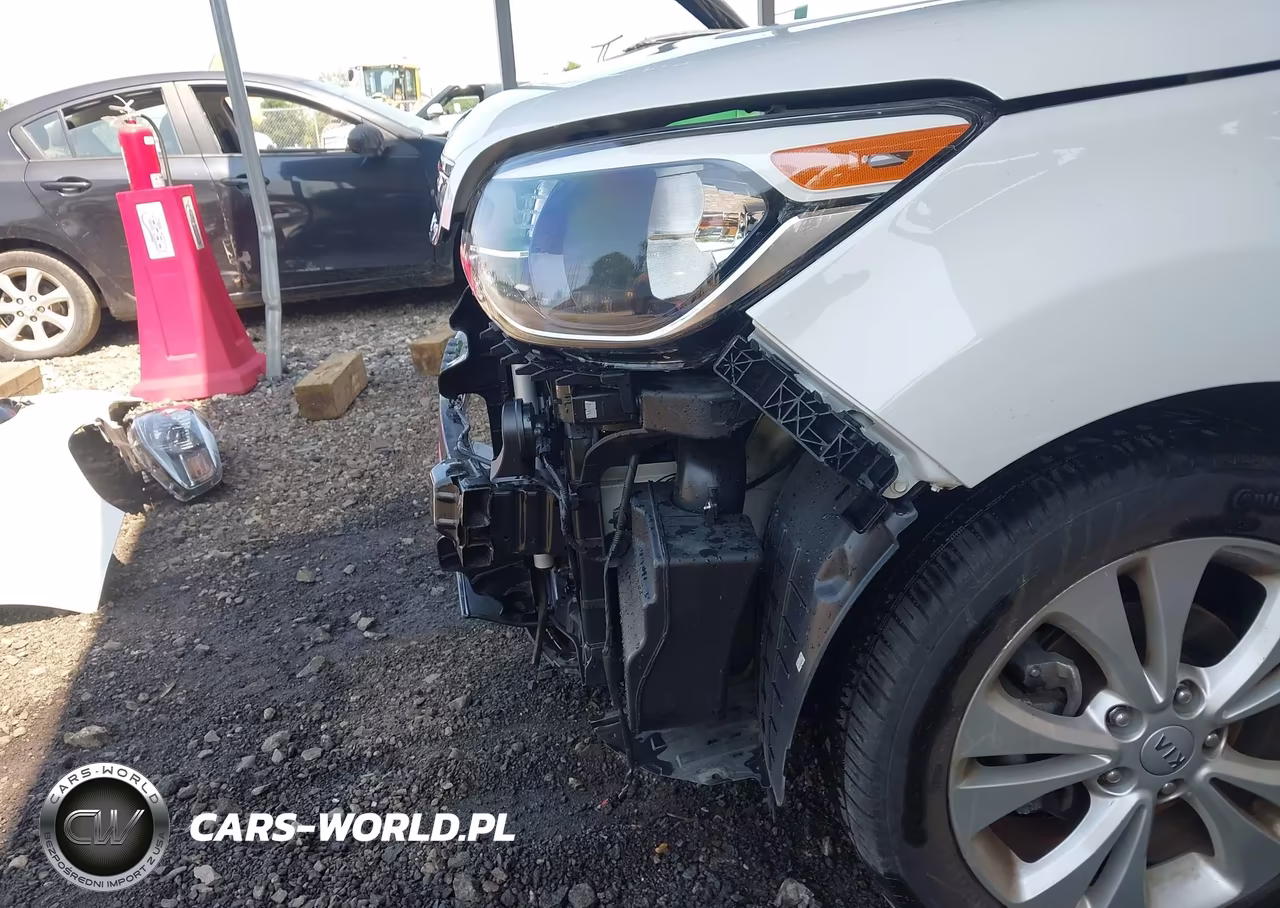 2016 Kia Soul + VIN:KNDJP3A55G7407616 - 19
