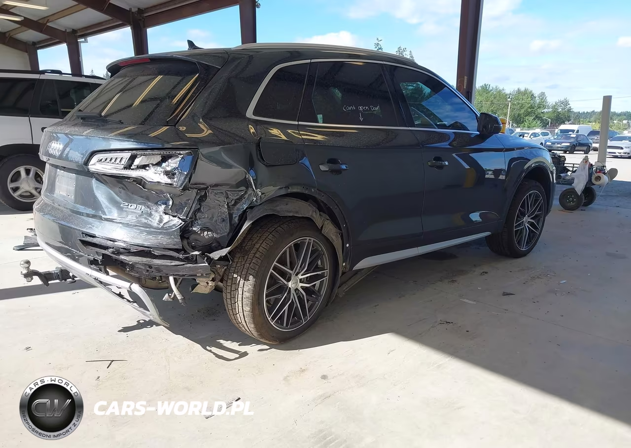 2018 Audi Q5 2.0T Premium VIN:WA1CNAFY3J2062297 - 4