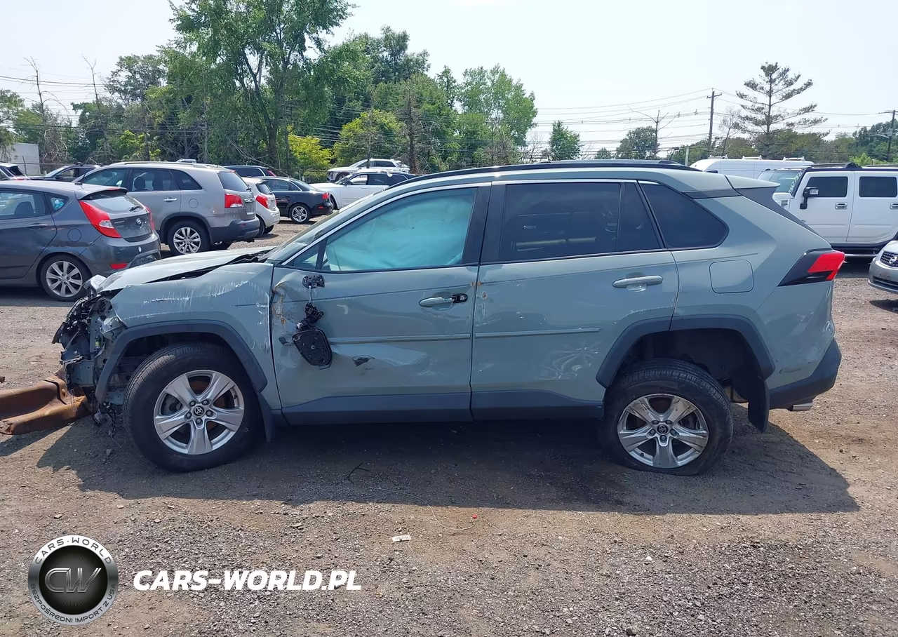 2021 Toyota Rav4 Xle VIN:2T3P1RFV9MW205014 - 14