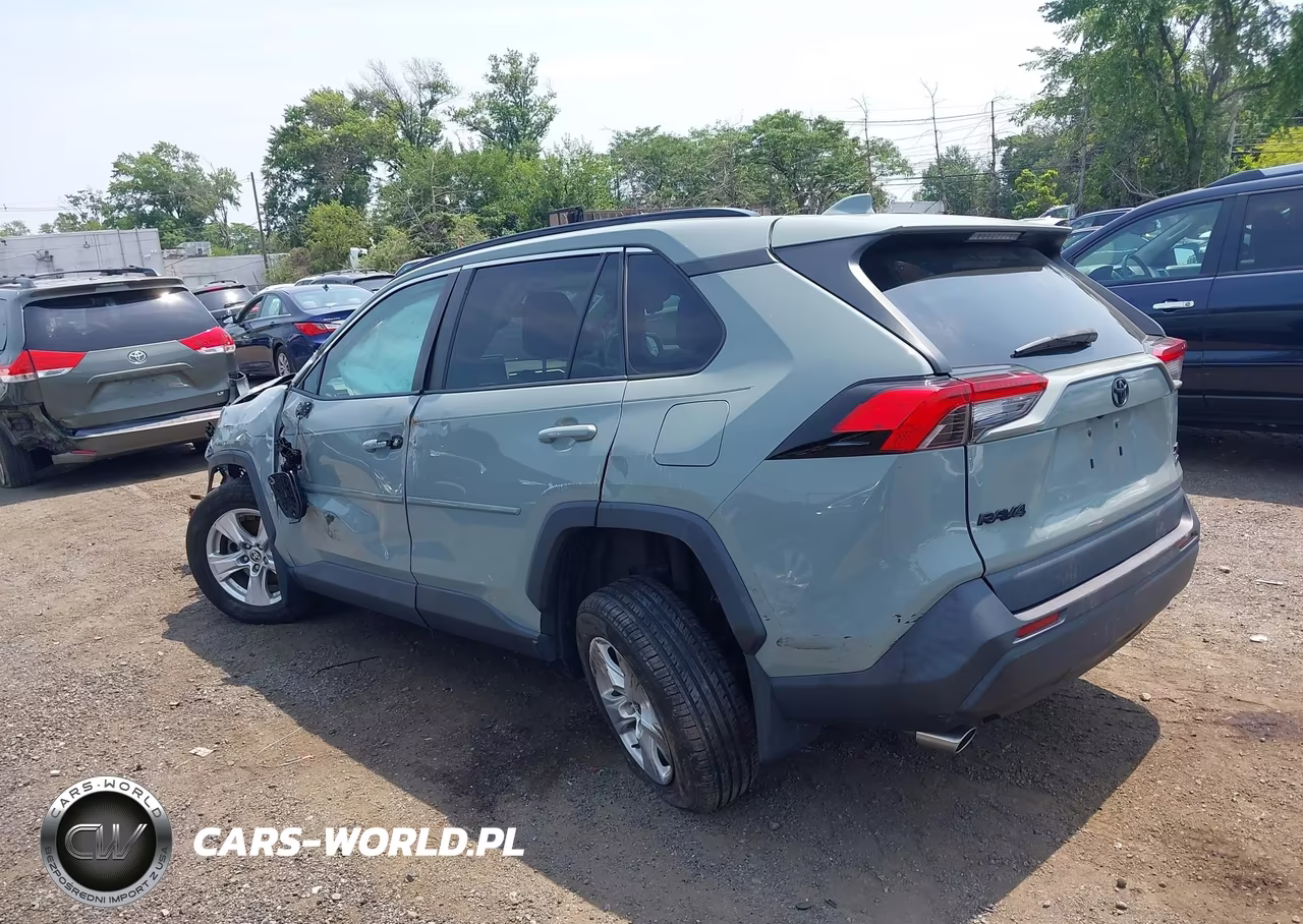 2021 Toyota Rav4 Xle VIN:2T3P1RFV9MW205014 - 3