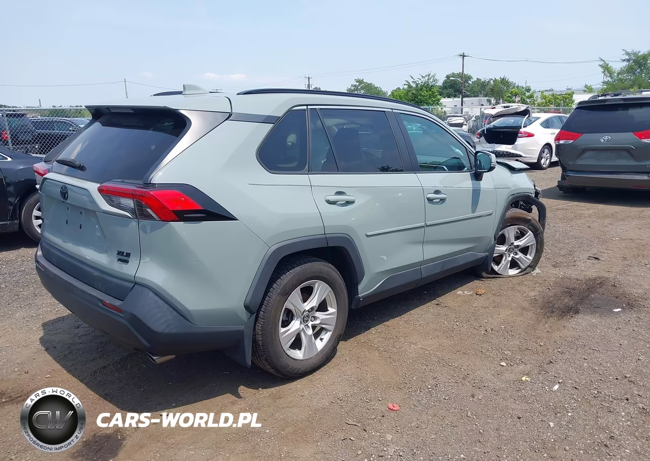 2021 Toyota Rav4 Xle VIN:2T3P1RFV9MW205014 - 4