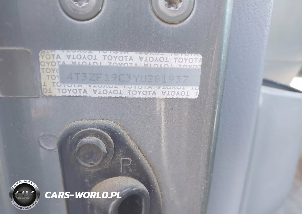 2000 Toyota Sienna Ce VIN:4T3ZF19C3YU281937 - 9