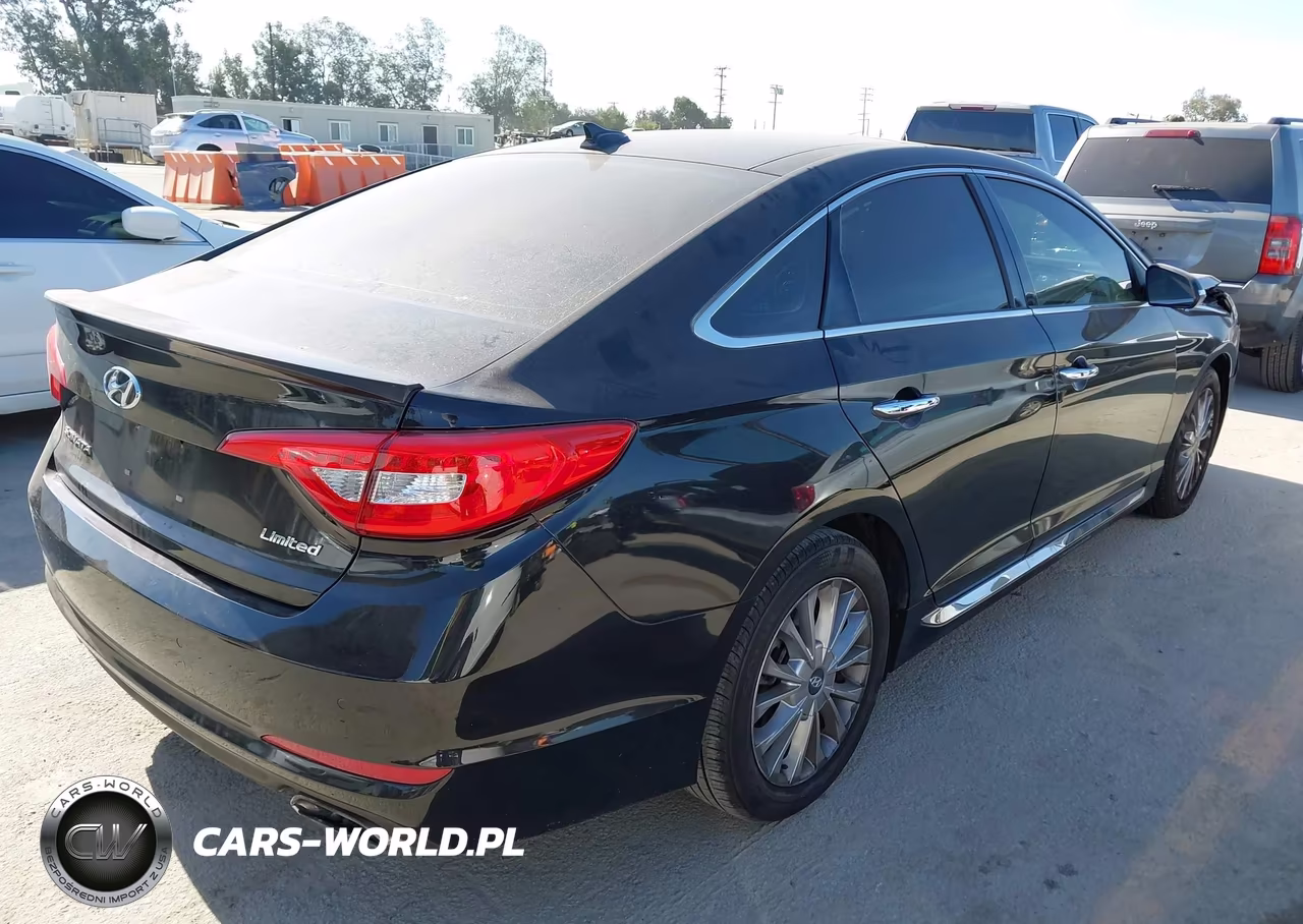 2015 Hyundai Sonata Limited VIN:5NPE34AF1FH131201 - 4
