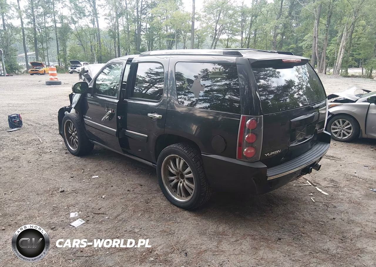2008 GMC Yukon Denali VIN:1GKFK638X8J133139 - 3