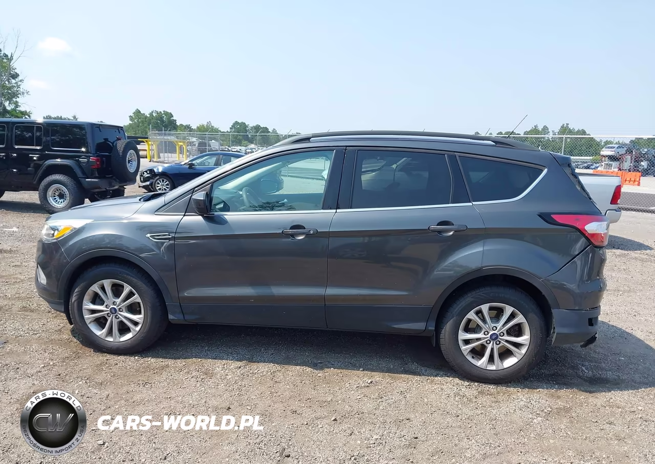 2018 Ford Escape Se VIN:1FMCU9GD2JUD39122 - 14