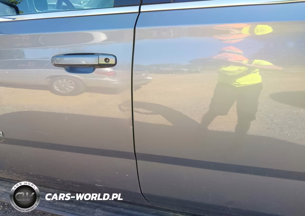 2020 Chevrolet Suburban 4Wd Ls VIN:1GNSKGKC3LR109725 - 19