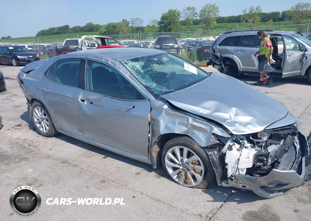 2021 Toyota Camry Le VIN:4T1C11AK5MU614536 - 1