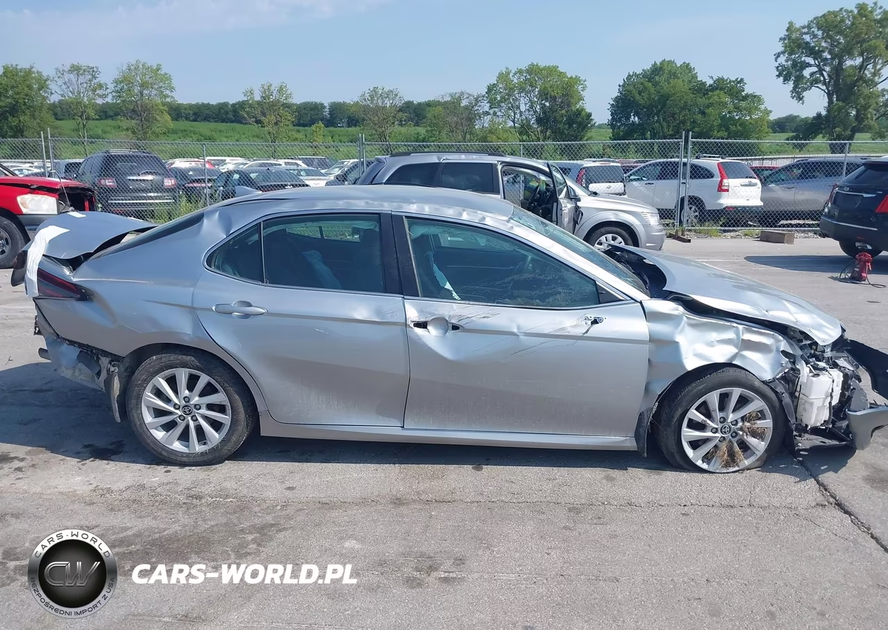 2021 Toyota Camry Le VIN:4T1C11AK5MU614536 - 14
