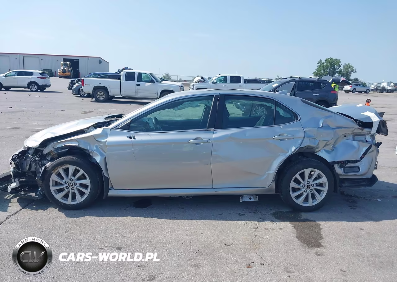 2021 Toyota Camry Le VIN:4T1C11AK5MU614536 - 15