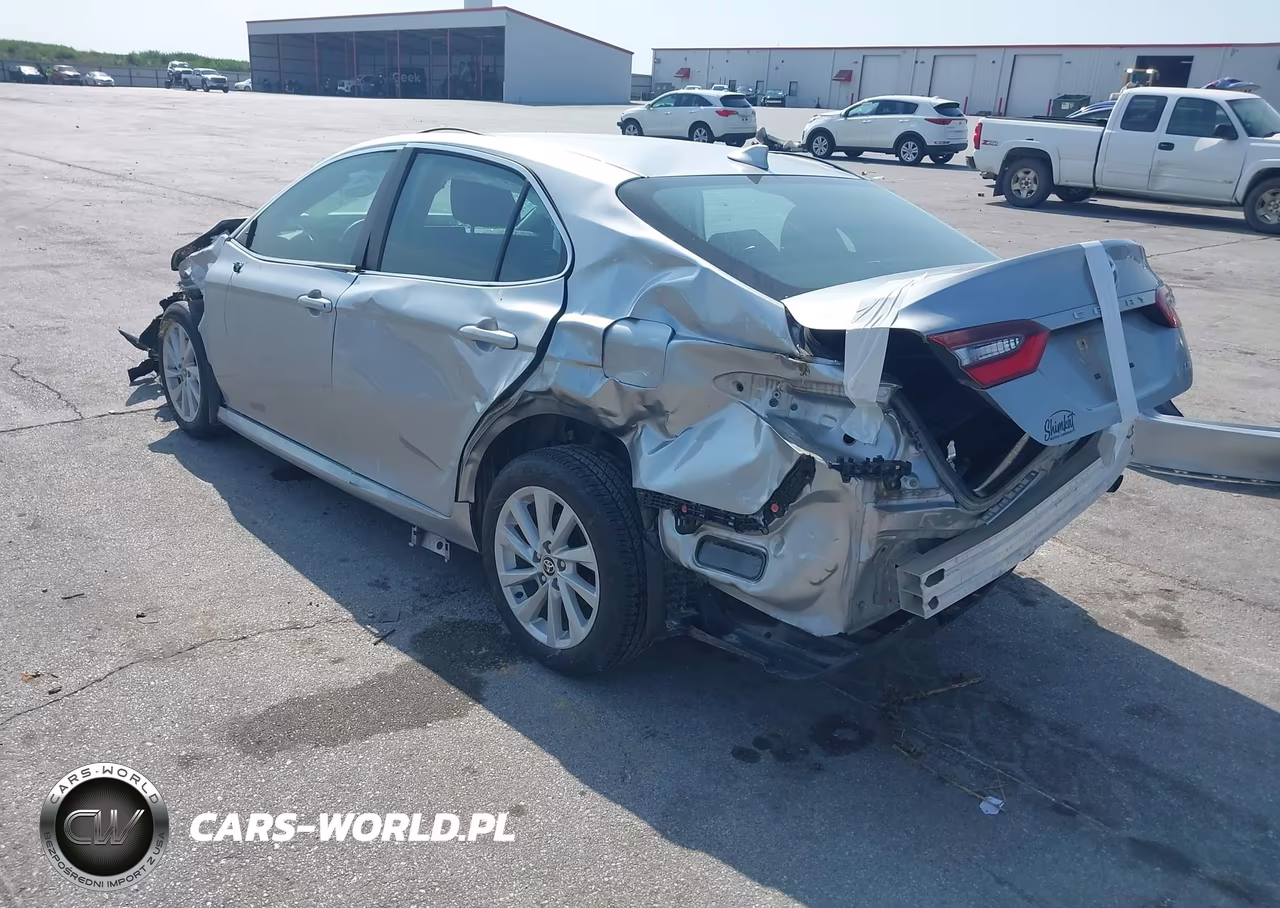 2021 Toyota Camry Le VIN:4T1C11AK5MU614536 - 3