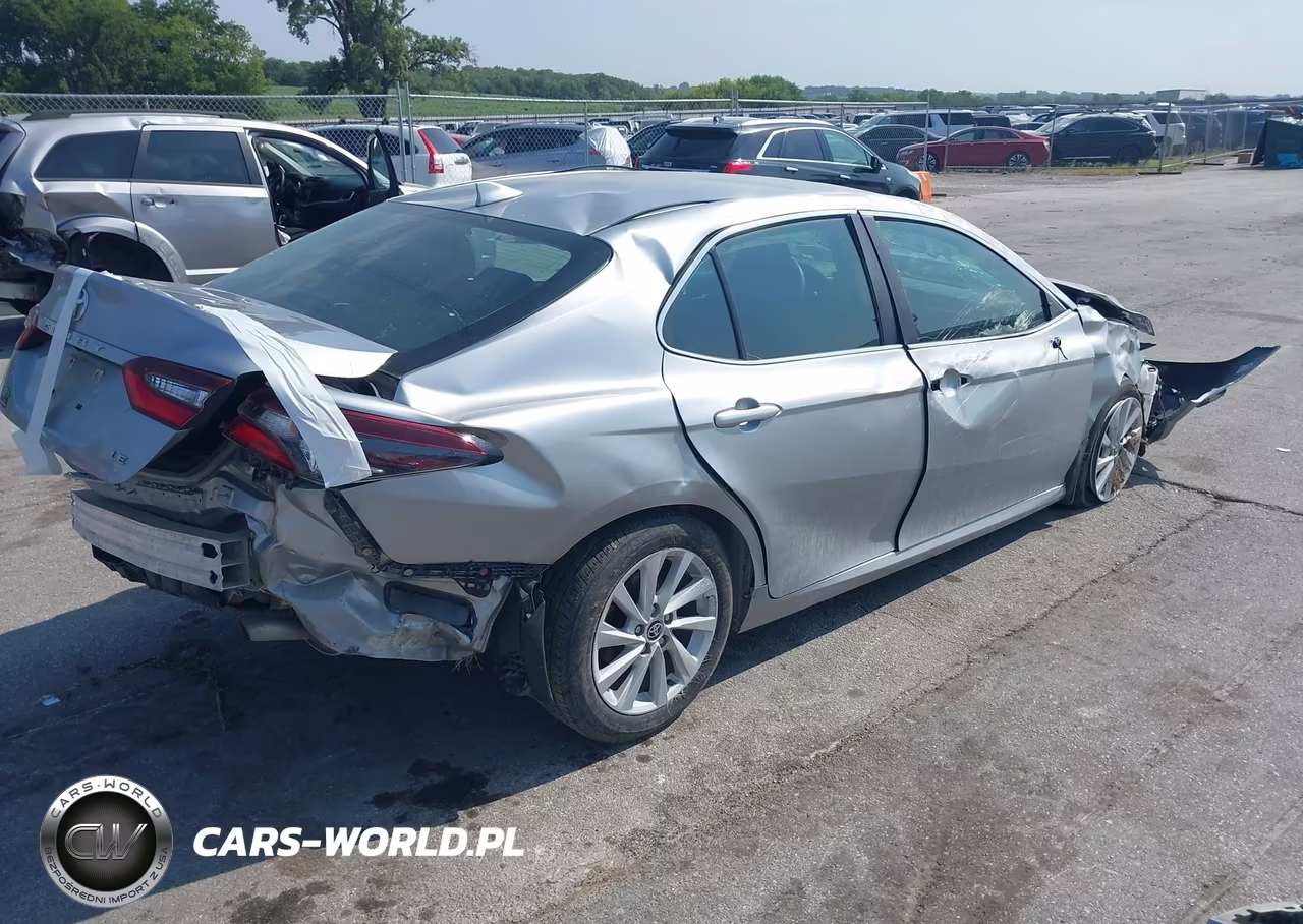 2021 Toyota Camry Le VIN:4T1C11AK5MU614536 - 4