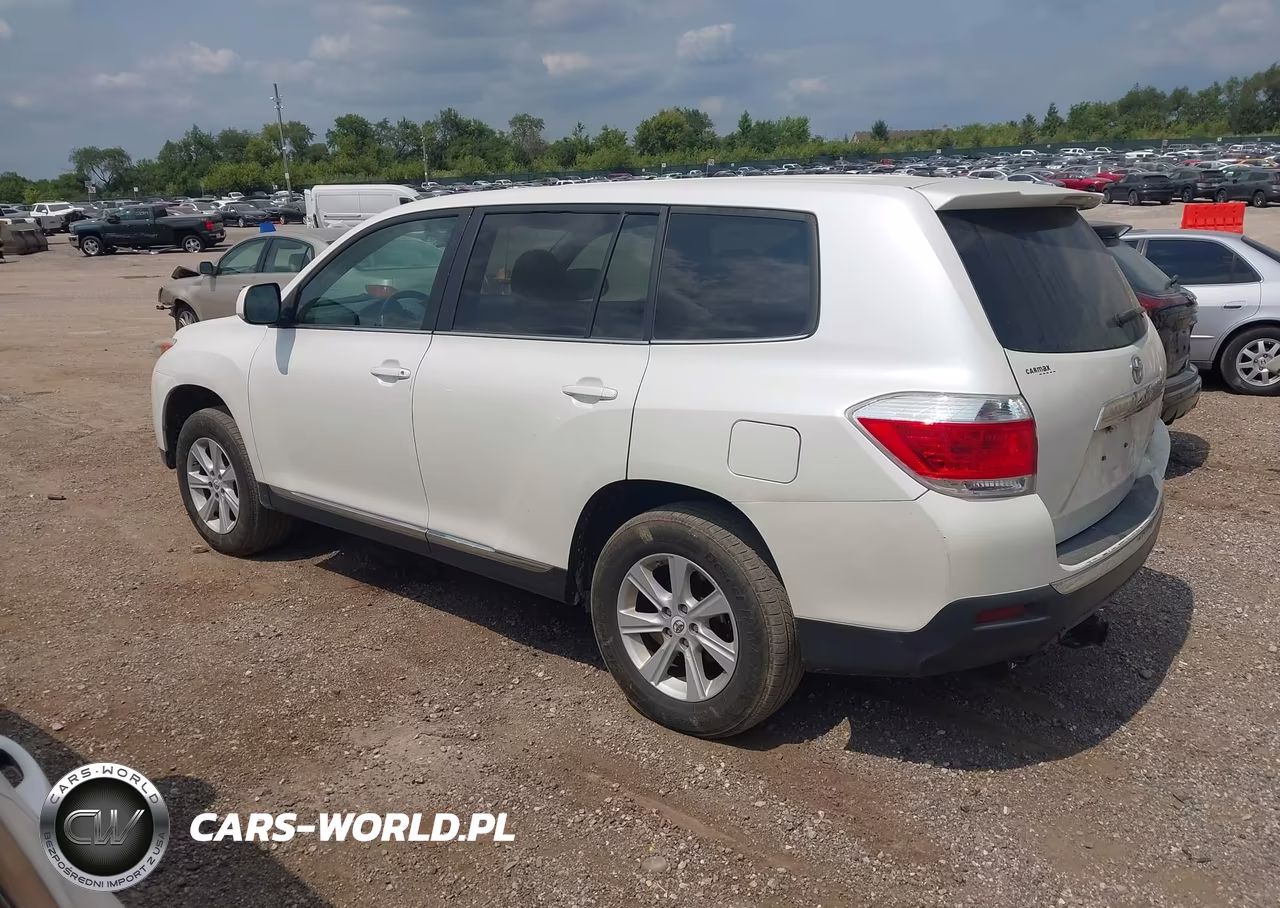 2012 Toyota Highlander Base V6 VIN:5TDBK3EH8CS146361 - 3