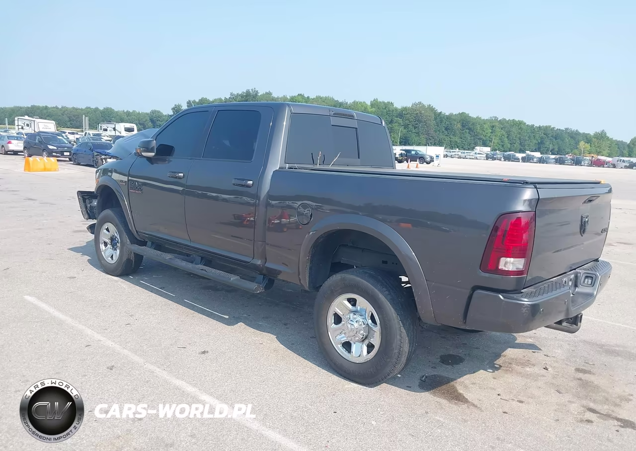 2018 Ram 2500 Laramie 4X4 6'4 Box VIN:3C6UR5FJ8JG175539 - 3