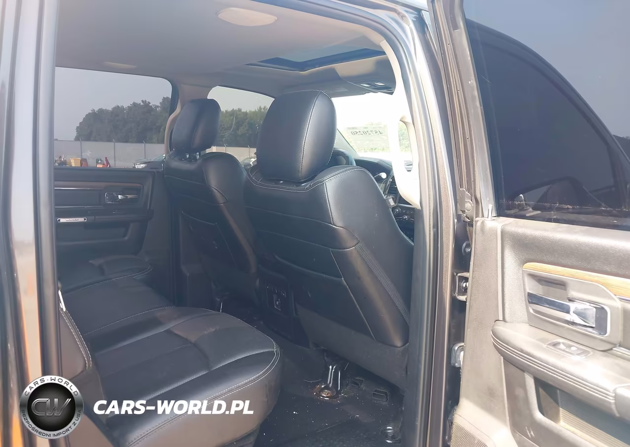 2018 Ram 2500 Laramie 4X4 6'4 Box VIN:3C6UR5FJ8JG175539 - 8