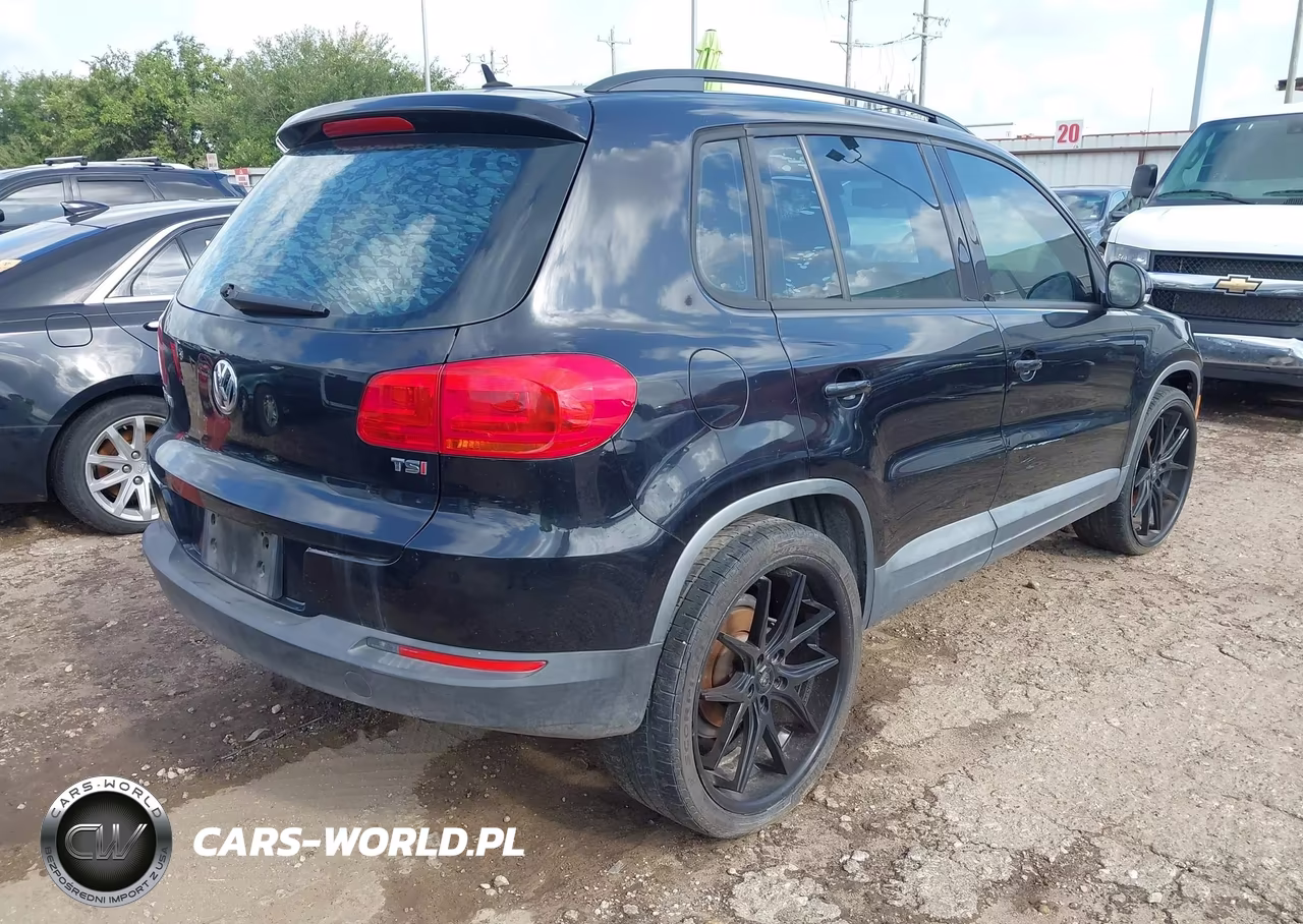 2016 Volkswagen Tiguan S VIN:WVGAV7AX8GW589277 - 4