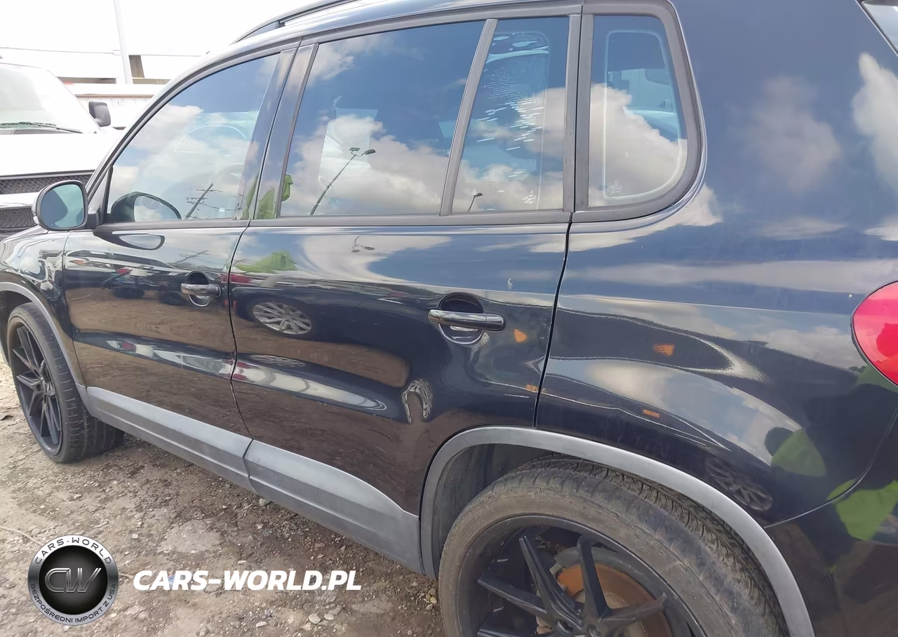 2016 Volkswagen Tiguan S VIN:WVGAV7AX8GW589277 - 6