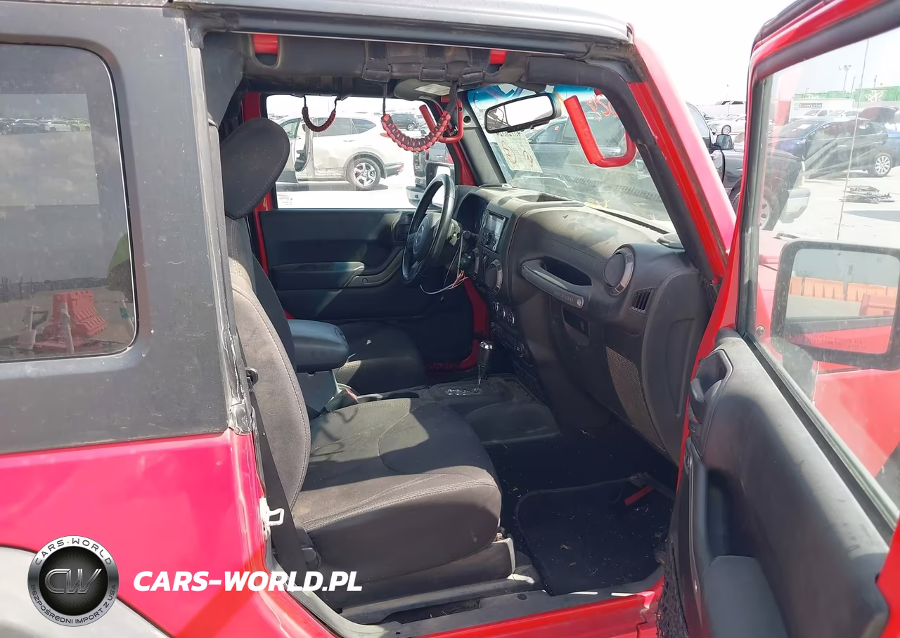 2015 Jeep Wrangler Sport VIN:1C4GJWAG7FL598069 - 5
