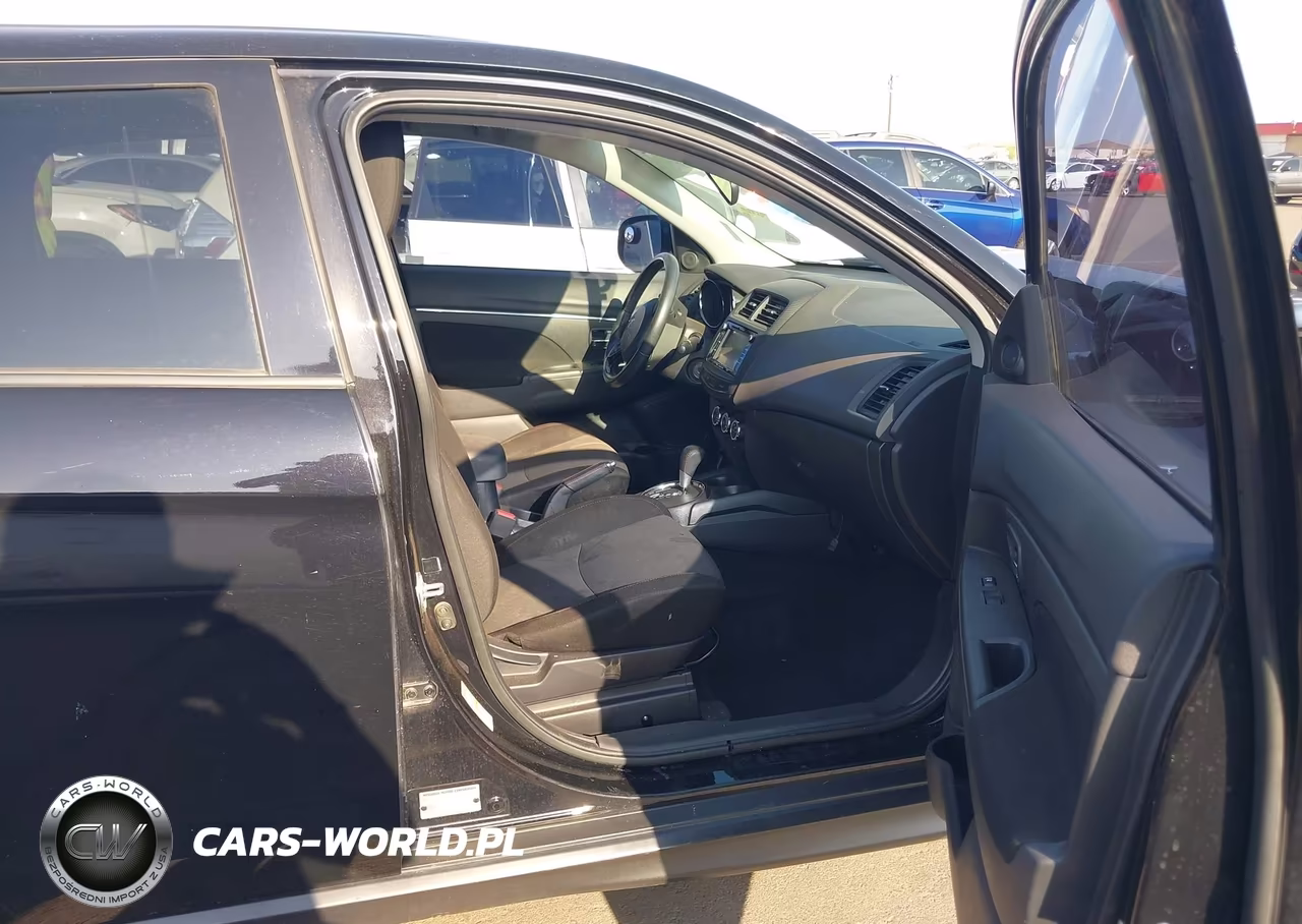 2017 Mitsubishi Outlander Sport 2.0 Le VIN:JA4AP3AU0HZ068996 - 5