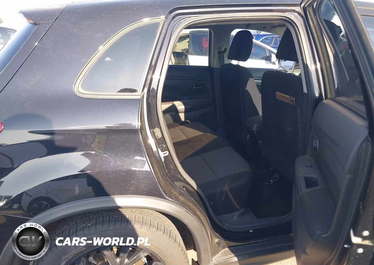 2017 Mitsubishi Outlander Sport 2.0 Le VIN:JA4AP3AU0HZ068996 - 8