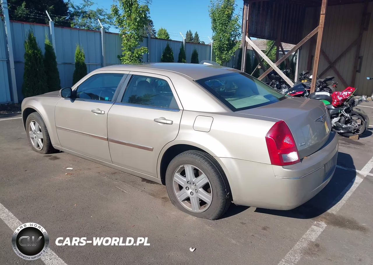 2006 Chrysler 300 Touring VIN:2C3KK53G26H539477 - 3