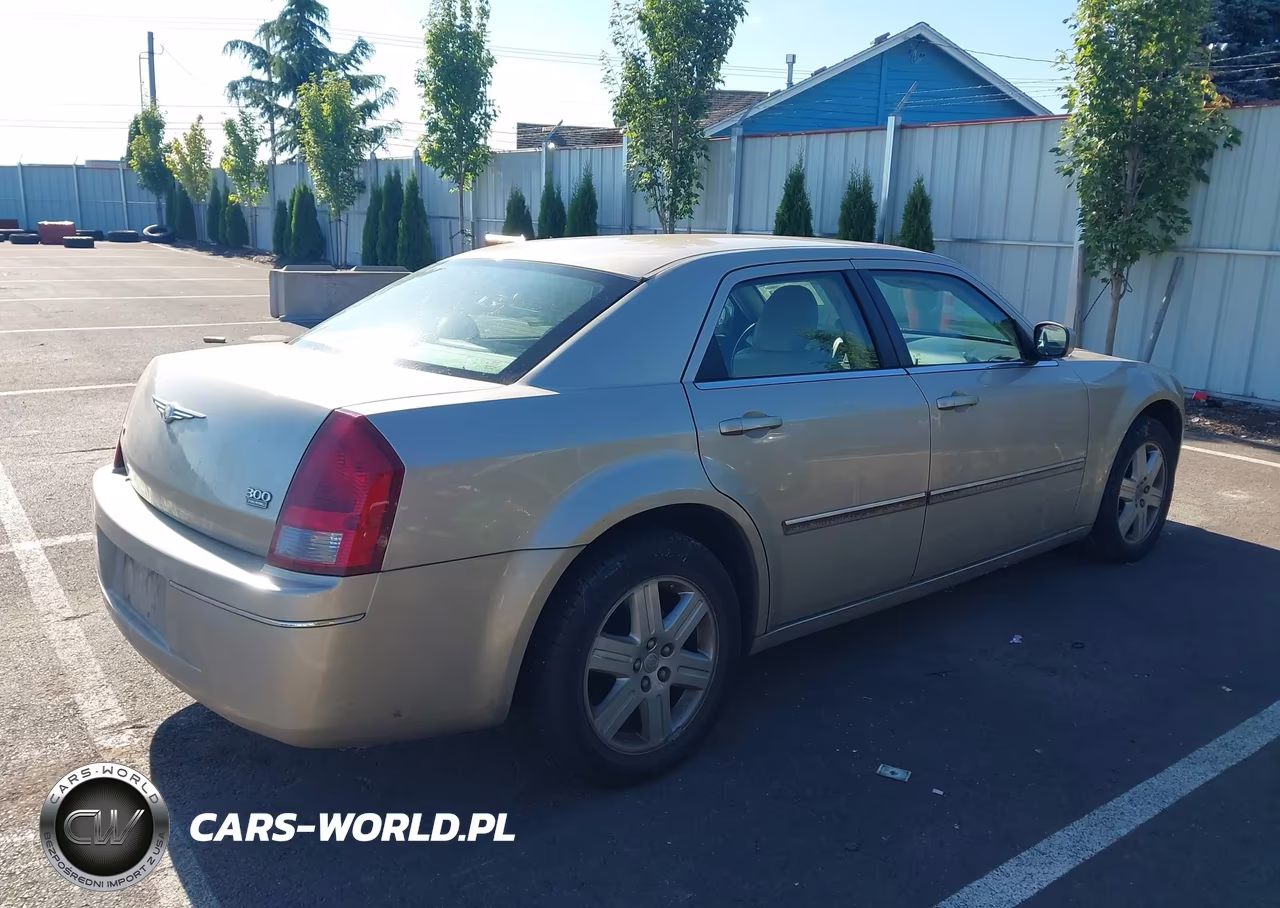 2006 Chrysler 300 Touring VIN:2C3KK53G26H539477 - 4