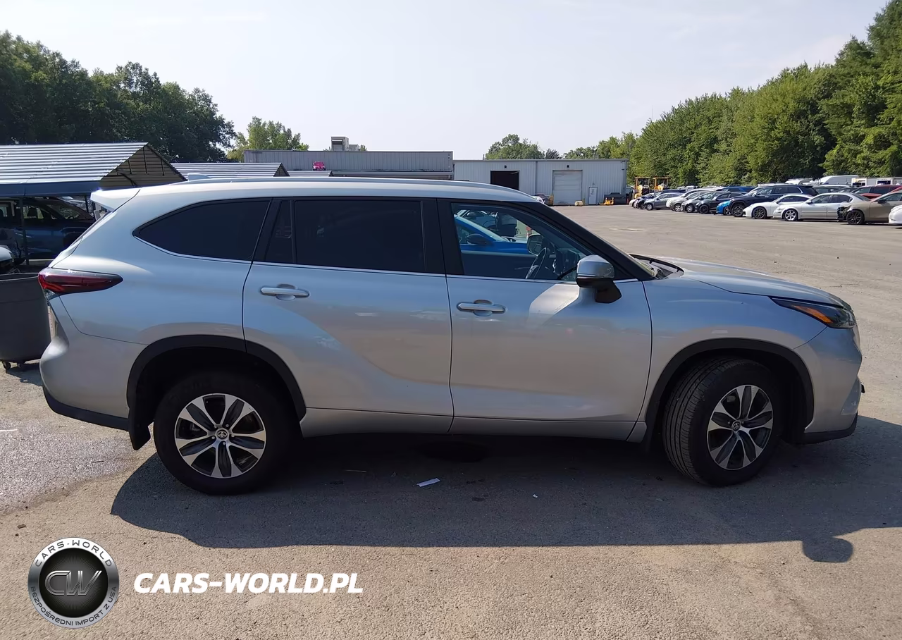 2025 Toyota Highlander Xle VIN:5TDKDRBH0SS588423 - 13