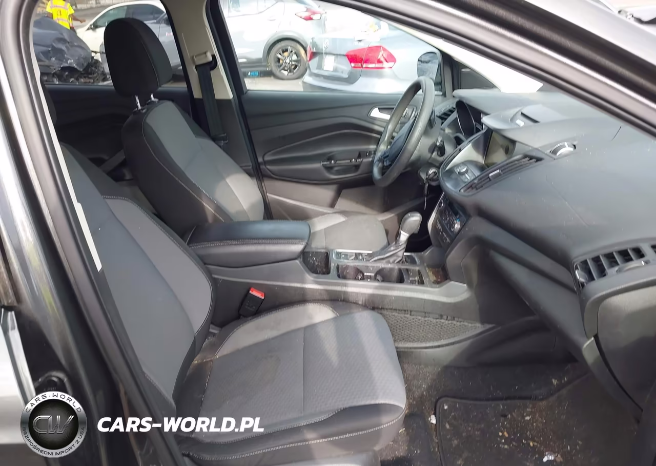 2017 Ford Escape Se VIN:1FMCU0GD0HUC71957 - 5