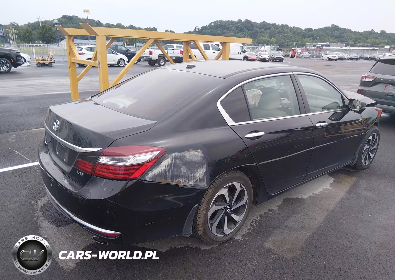 2017 Honda Accord Ex-L V6 VIN:1HGCR3F80HA008849 - 4