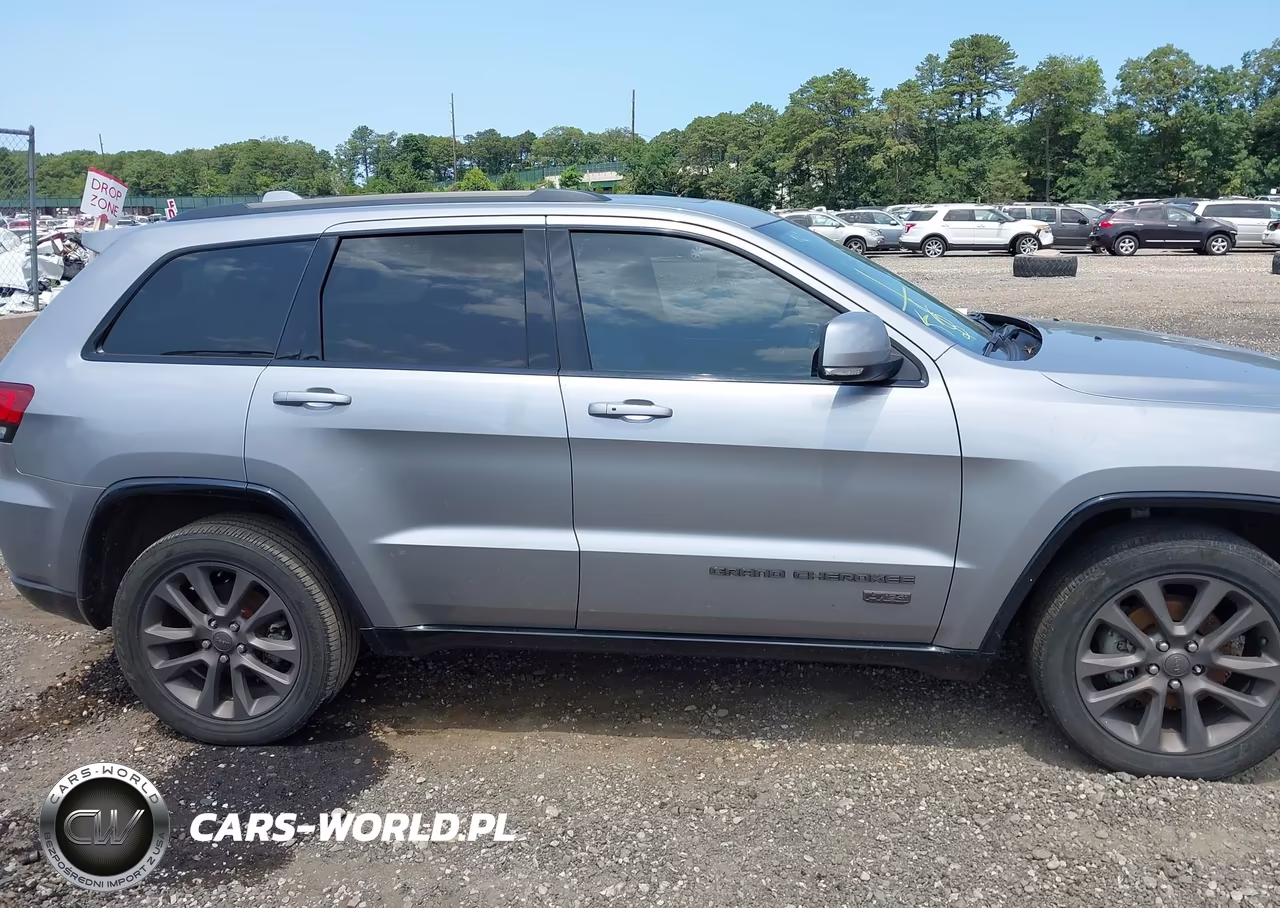 2016 Jeep Grand Cherokee Limited 75Th Anniversary VIN:1C4RJFBGXGC405910 - 13
