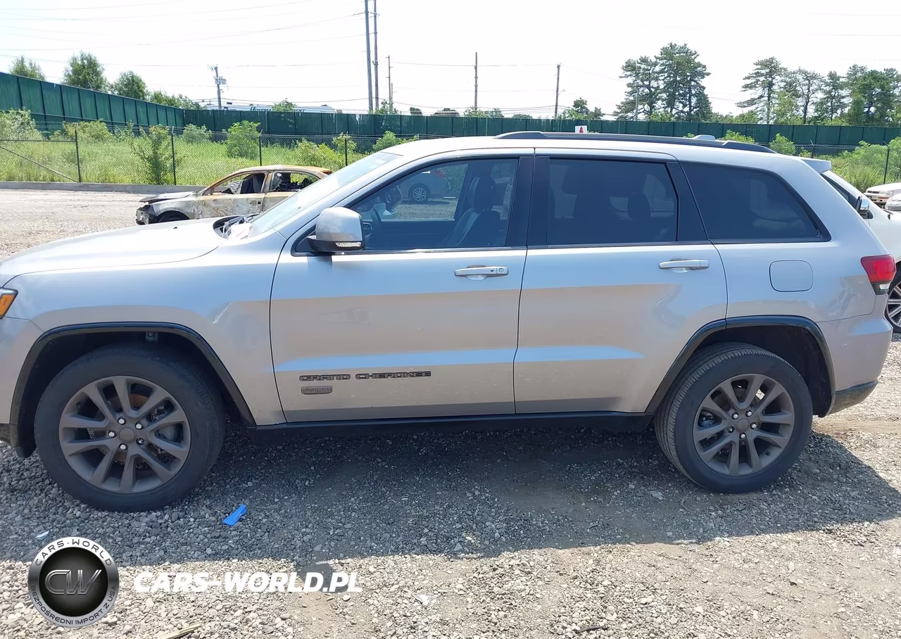 2016 Jeep Grand Cherokee Limited 75Th Anniversary VIN:1C4RJFBGXGC405910 - 14