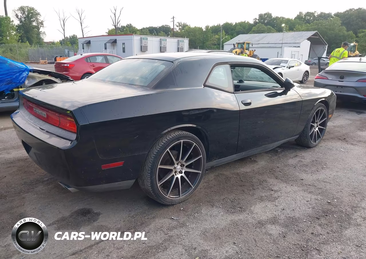 2013 Dodge Challenger Sxt VIN:2C3CDYAG9DH530310 - 4