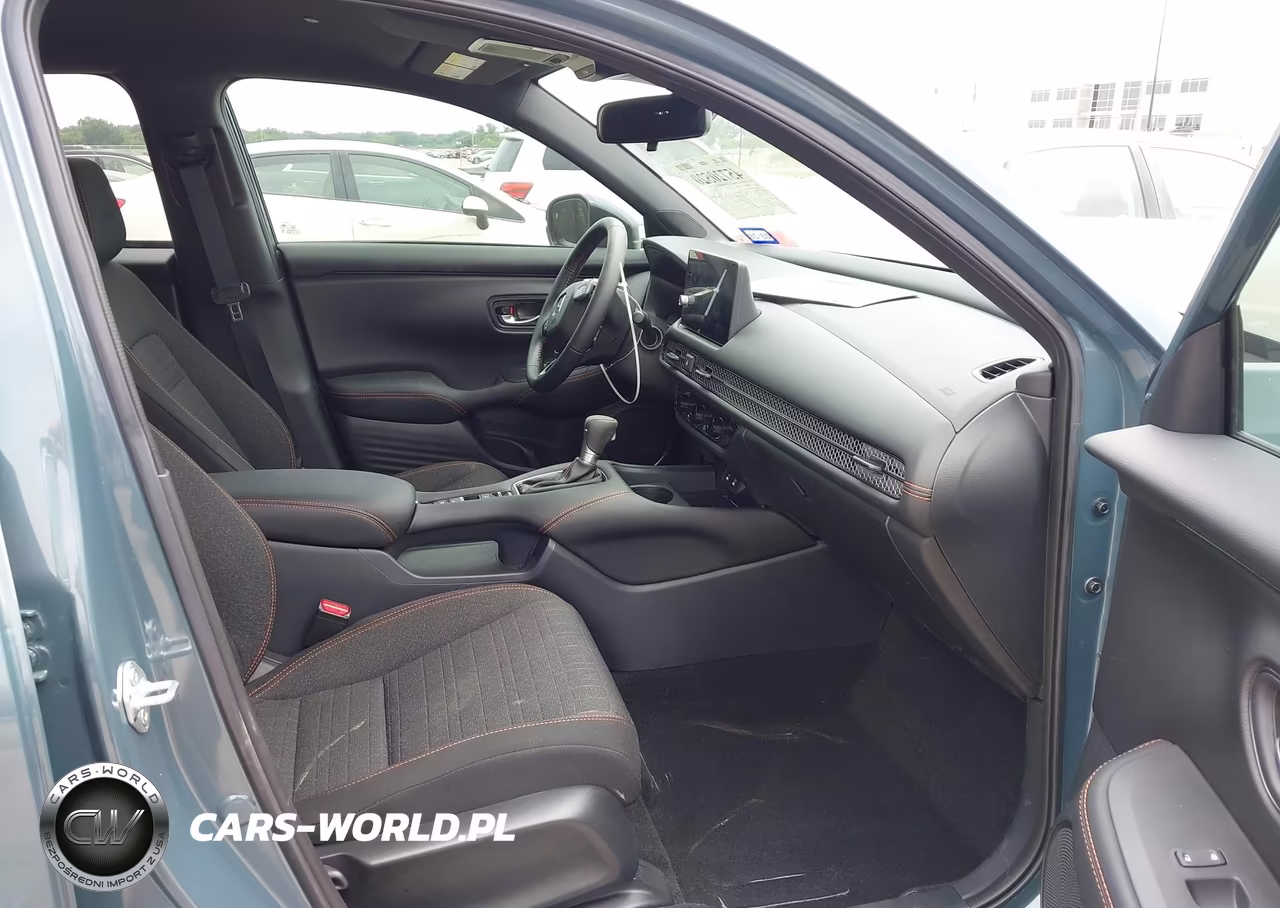 2026 Honda Hr-V Awd Sport VIN:3CZRZ2H54TM762252 - 5