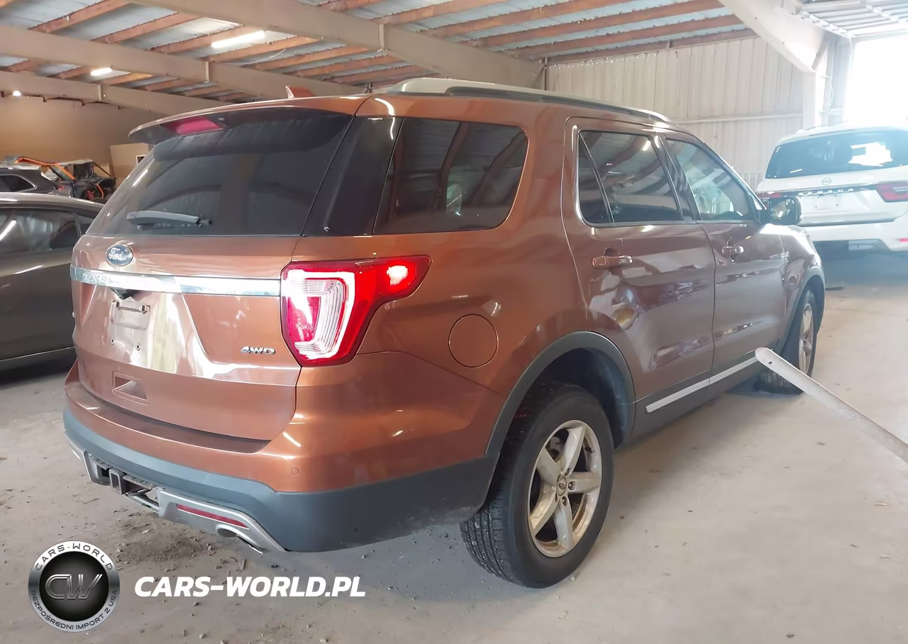 2017 Ford Explorer Xlt VIN:1FM5K8D82HGA21137 - 4