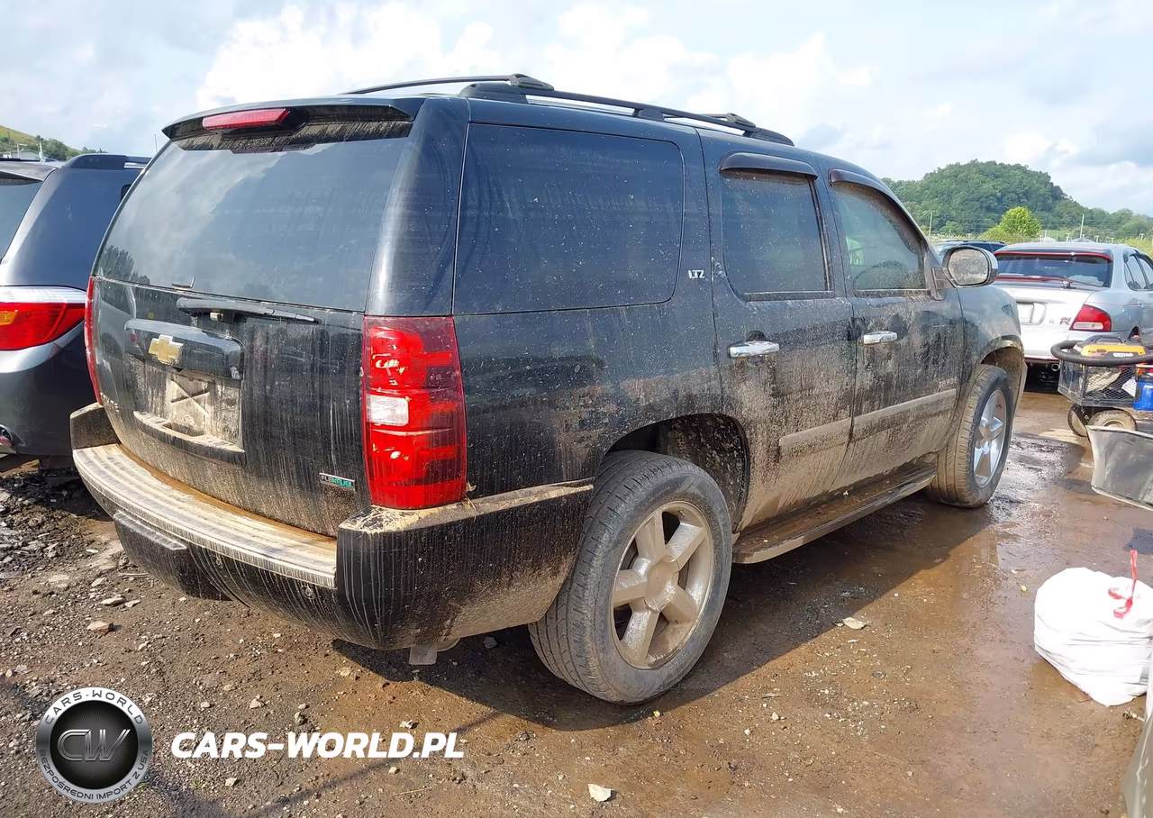 2011 Chevrolet Tahoe Ltz VIN:1GNSKCE06BR389021 - 4