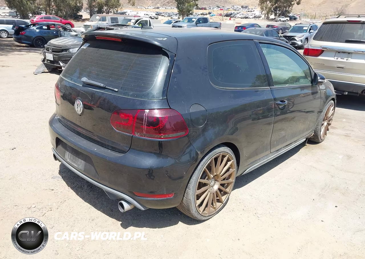 2010 Volkswagen Gti 2-Door VIN:WVWFD7AJ9AW140285 - 4