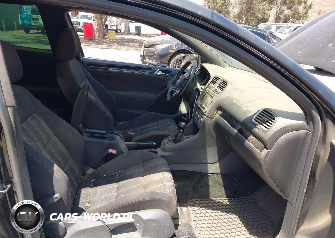 2010 Volkswagen Gti 2-Door VIN:WVWFD7AJ9AW140285 - 5