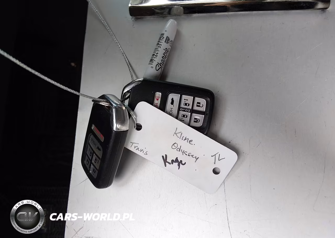 2015 Honda Odyssey Touring-Touring Elite VIN:5FNRL5H95FB050045 - 11