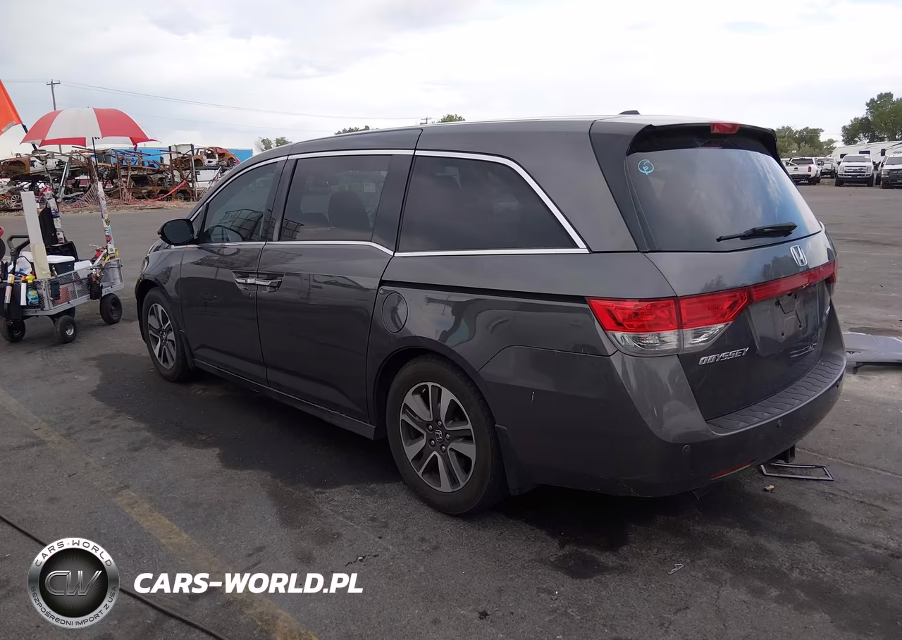 2015 Honda Odyssey Touring-Touring Elite VIN:5FNRL5H95FB050045 - 3