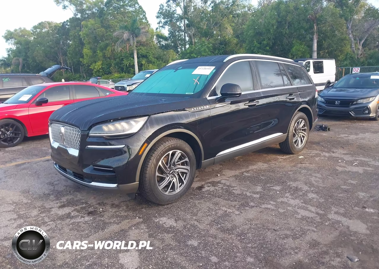 2022 Lincoln Aviator Livery VIN:5LM5J0XC4NGL11599 - 2