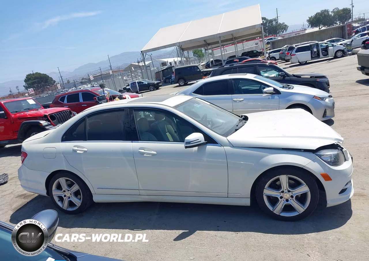 2011 Mercedes-Benz C 300 Sport VIN:WDDGF5EB9BA524738 - 14