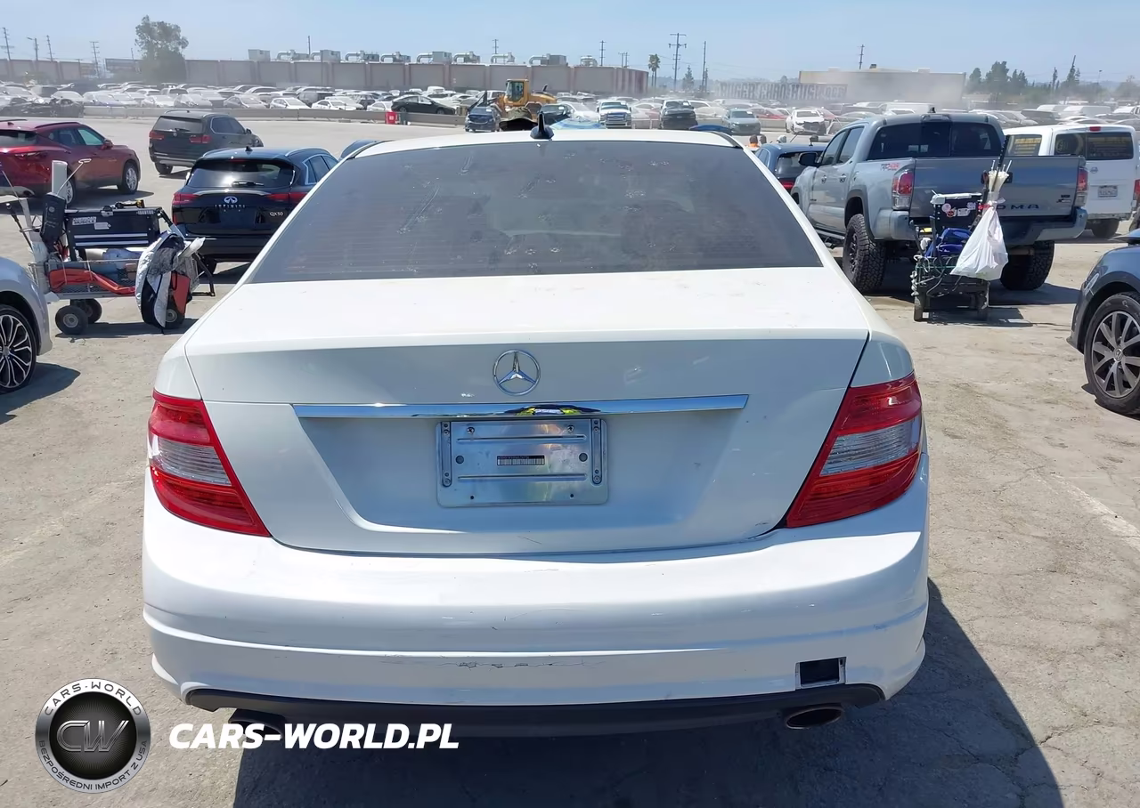 2011 Mercedes-Benz C 300 Sport VIN:WDDGF5EB9BA524738 - 17