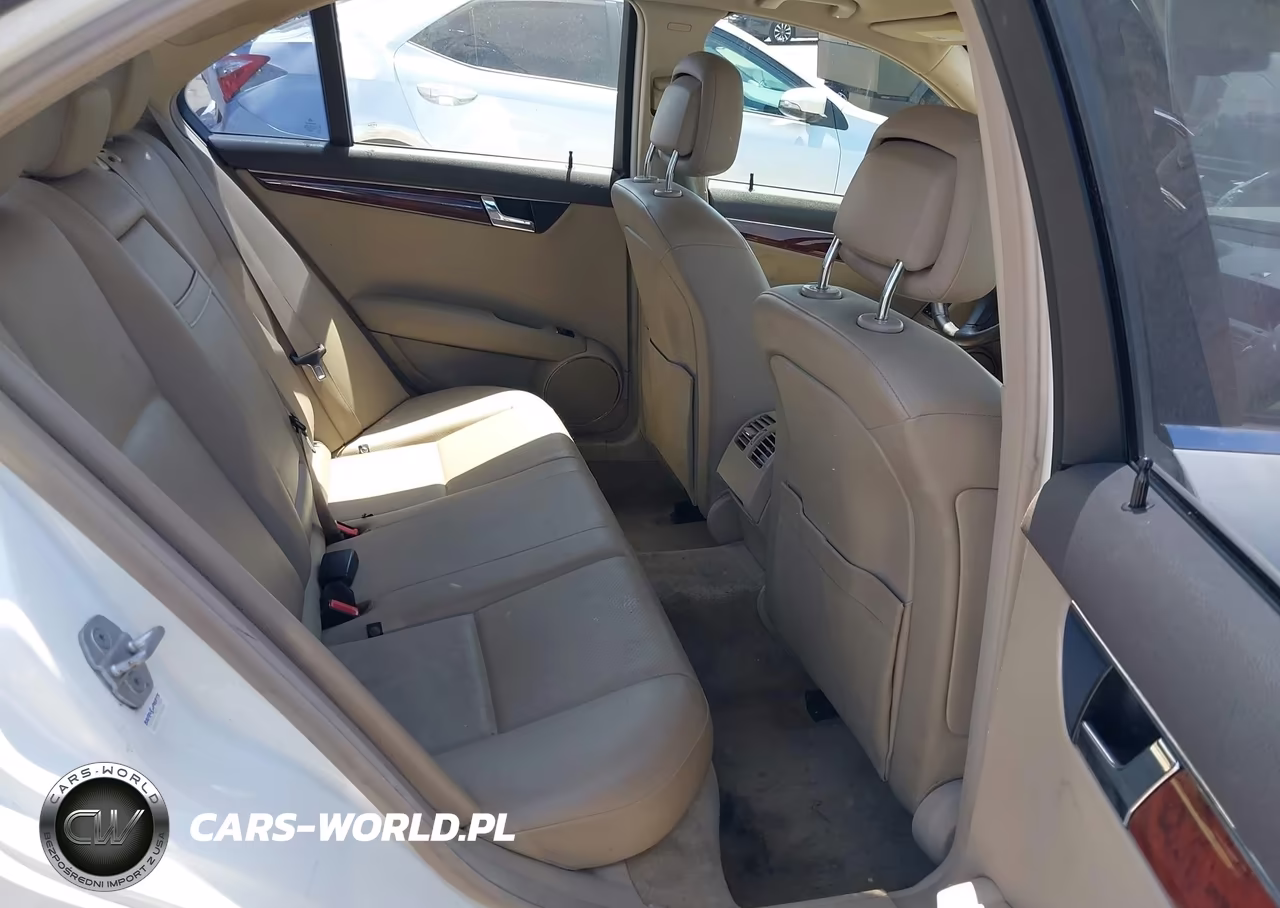 2011 Mercedes-Benz C 300 Sport VIN:WDDGF5EB9BA524738 - 8