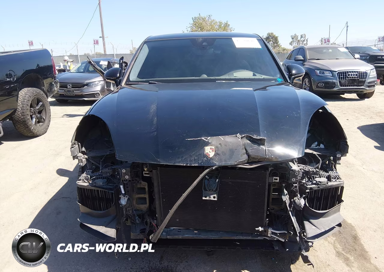 2020 Porsche Cayenne Coupe Turbo VIN:WP1BF2AY8LDA65102 - 13