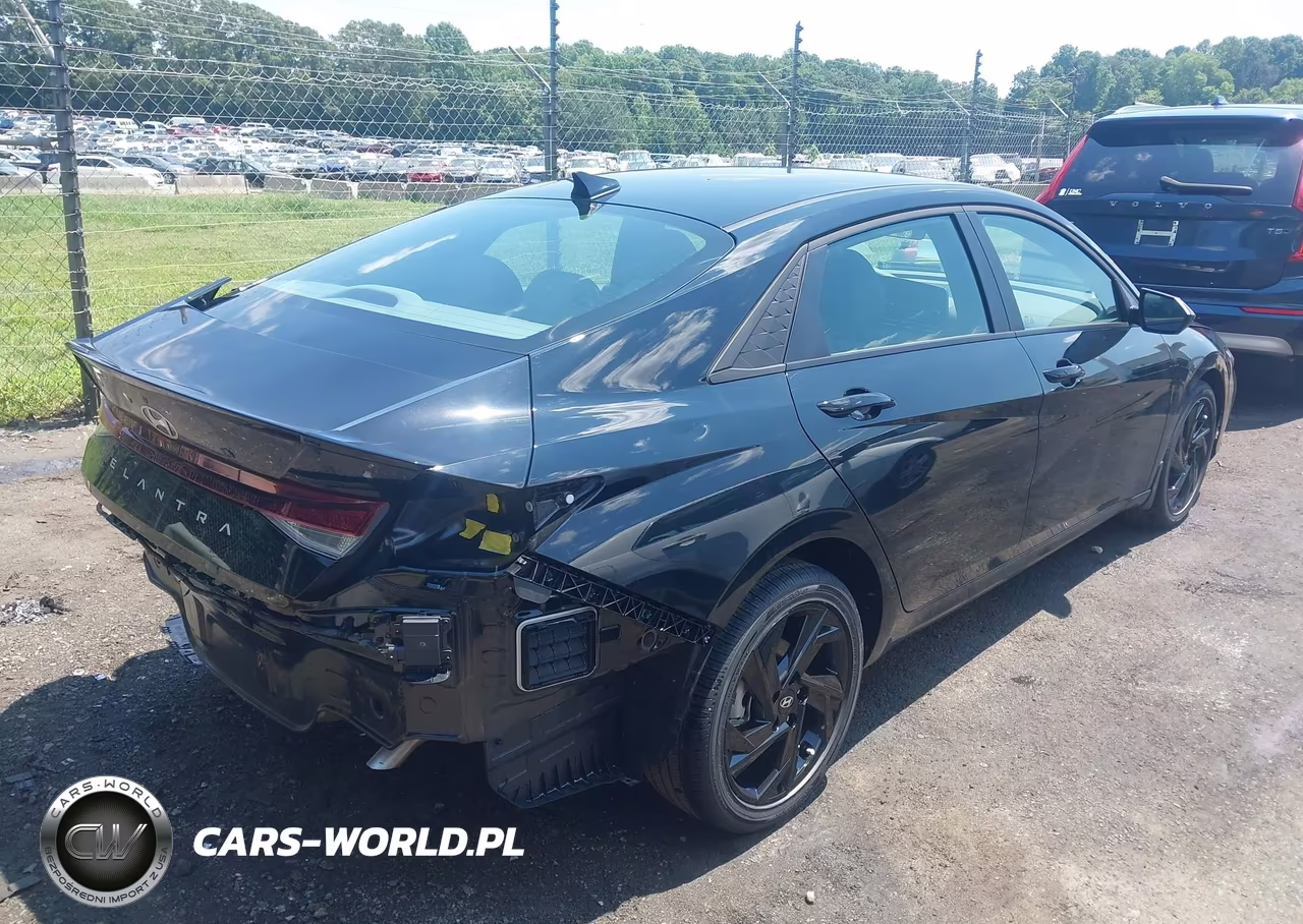 2026 Hyundai Elantra Sel Sport VIN:KMHLM4DG9TU227132 - 4