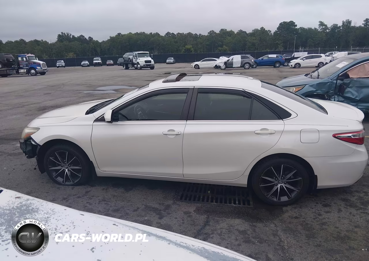 2017 Toyota Camry Xse VIN:4T1BF1FK3HU753155 - 15